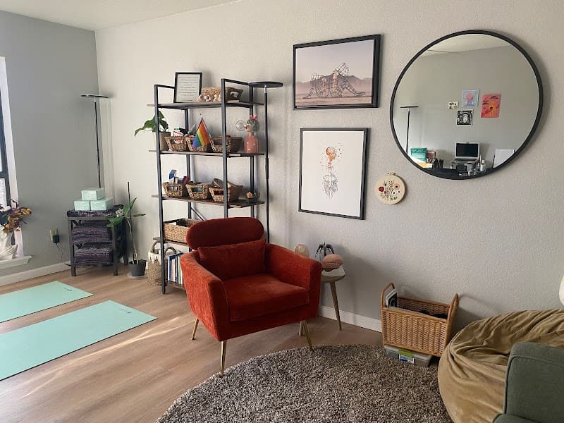 Brianna Bossard, LCSW - In Waves Therapy and Movement