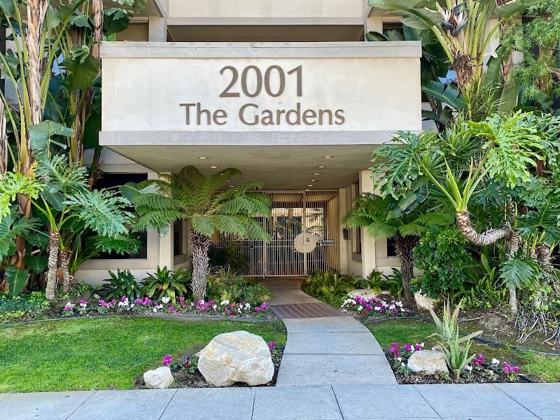 Dr. Holiday Healing Psychology