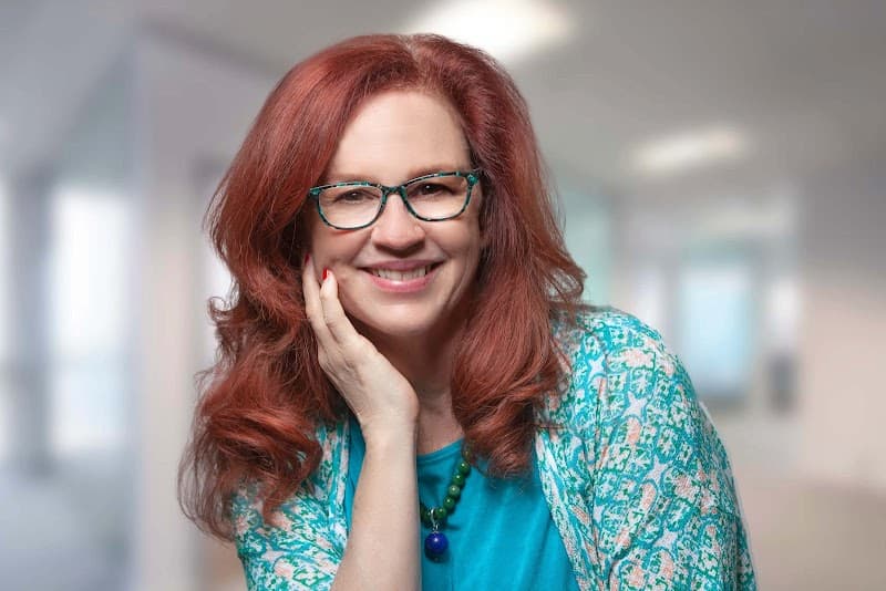 Dr. Melissa Valentina - Therapy for Couples and Individuals