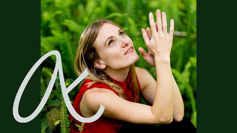 Life Coach + Intuitive Energetics