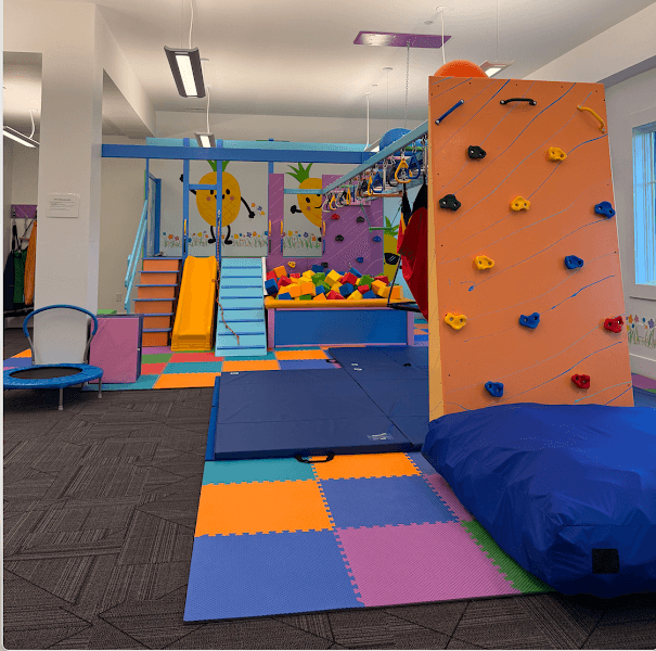 Little Pineapples Play Therapy