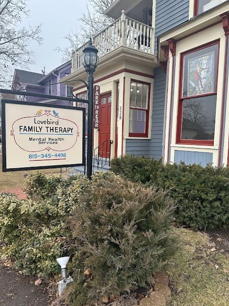 Lovebird Family Therapy