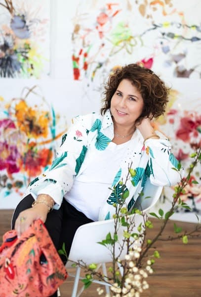 Nicole Slater Art & The Artist's Loft