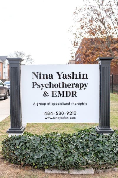 Nina Yashin Psychotherapy, Certified EMDR
