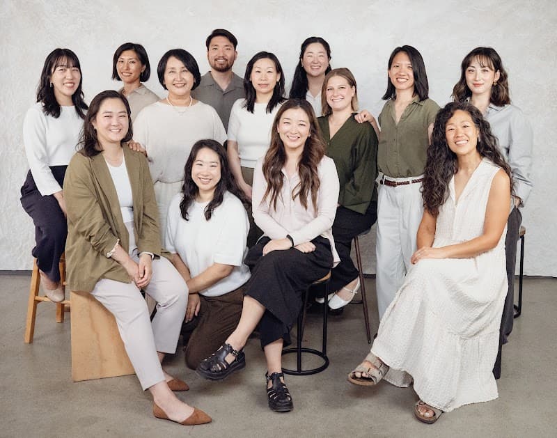 Oak and Stone Therapy