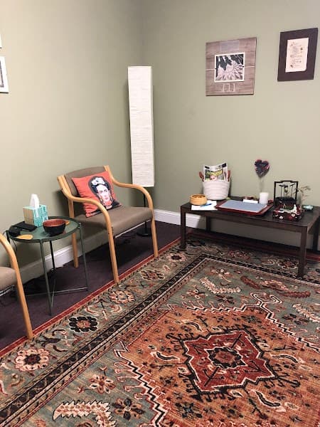 Raina Cowan Art Therapist