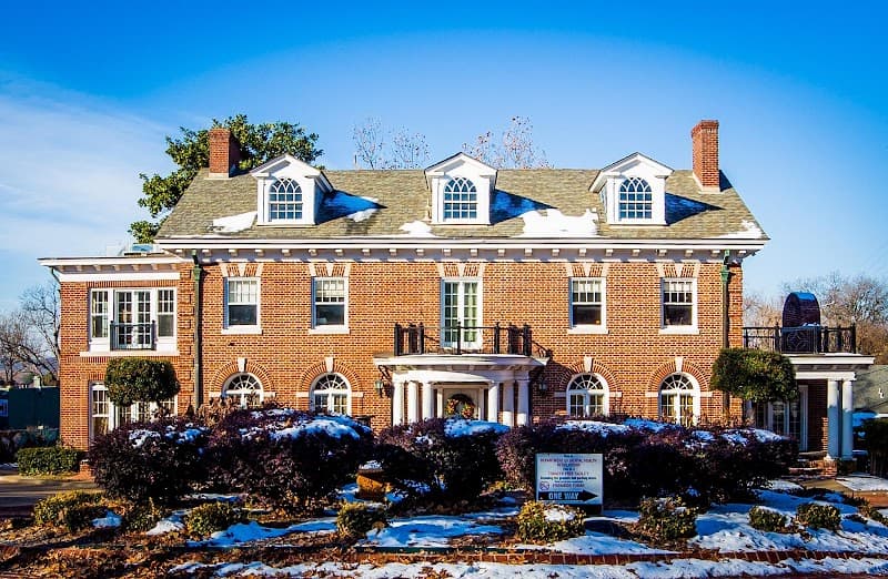 Resonance Center For Women Inc