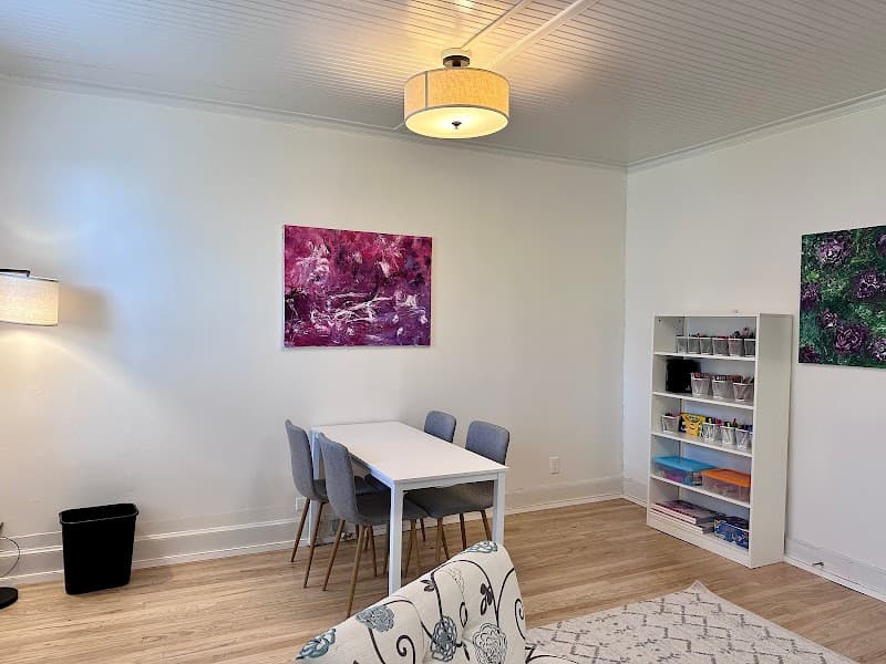 See More Art Therapy