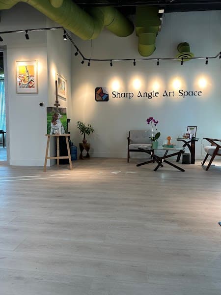 Sharp Angle Art Space