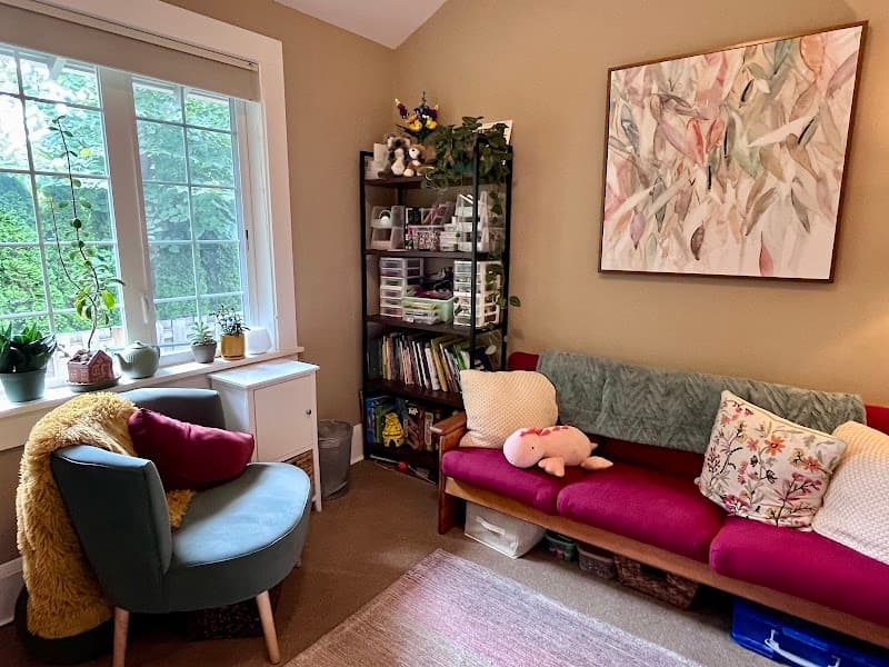 Storytellers Child and Family Therapy