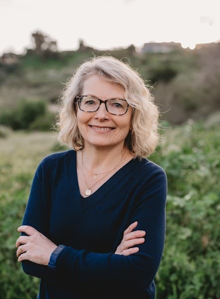 Tami Earnhart, LMFT, ATR