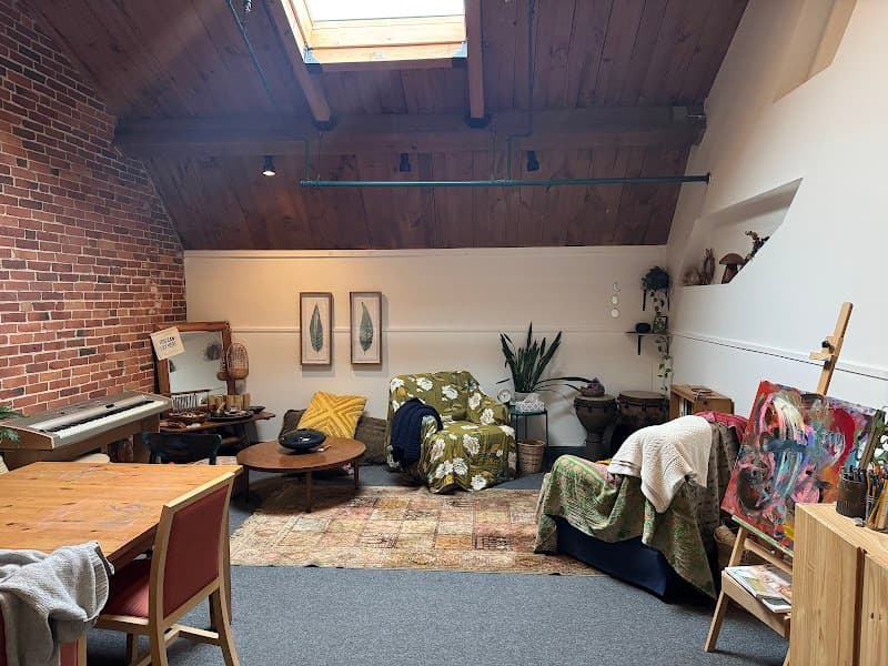 The Wild Expanse Expressive Arts Therapy