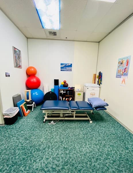 Tri PT & Sports Performance, Lucrecia Mervine, PT