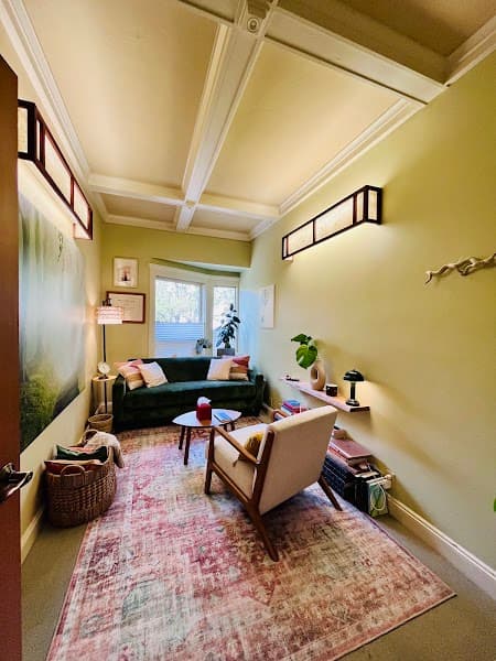 Within Between LLC- Silvia Gozzini, Marriage and Family Therapist