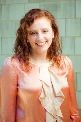 Dr. Adriana Popescu Clinical Psychologist, Addiction and Trauma Specialist, Empowerment Coach