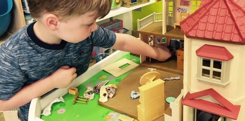 Robert Jason Grant Ed.D AutPlay Therapy Clinic