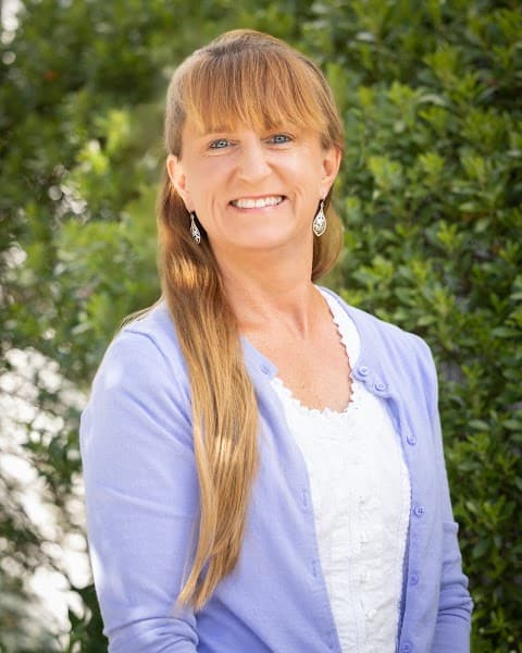 Stacy Raymond, Psy.D., Clinical Psychologist, EMDR Approved Consultant